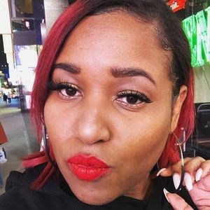 Meet your Posher, Nakesha